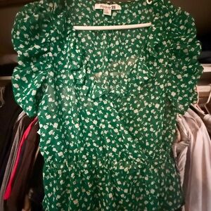 Forever 21 Green & White Floral Top